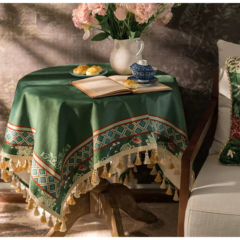 Tovaglia in velluto “British Garden” – eleganza primaverile per tavole da pranzo, matrimoni e feste estive